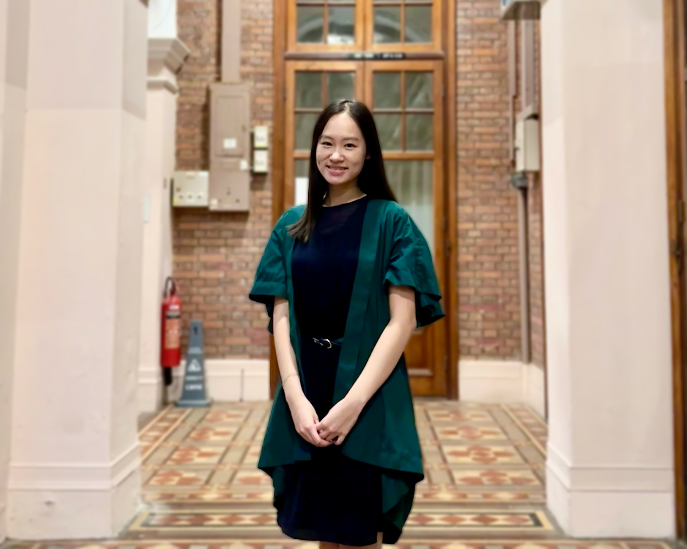 Ms Sophie Lee