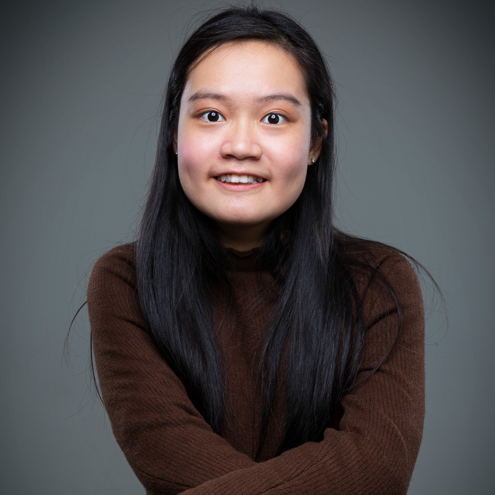 Ms Sophie Lee